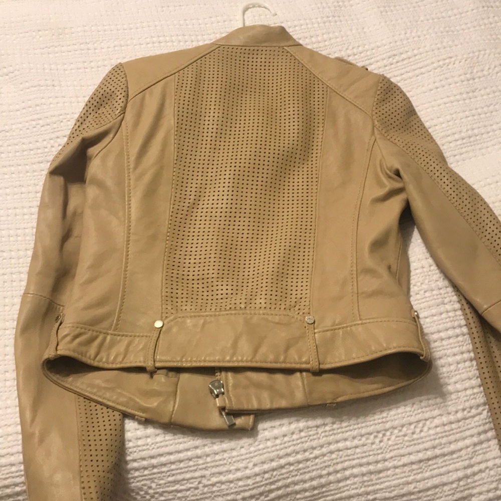 Leather jacket - Picture 2 of 4